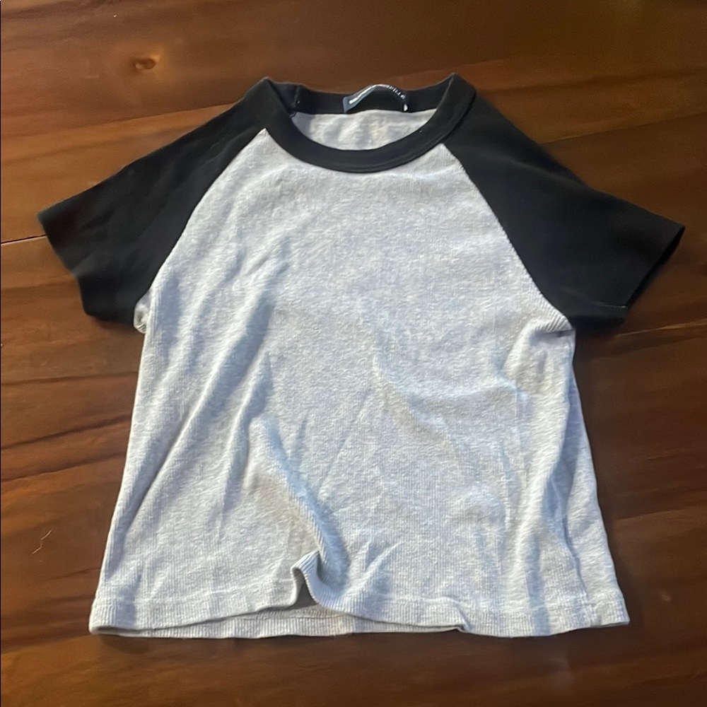 Black and grey brandy Melville crop